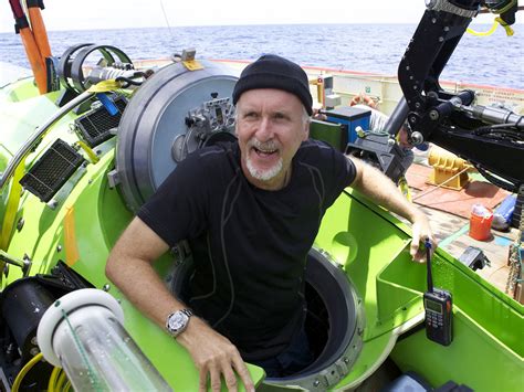 james cameron mariana trench photos.